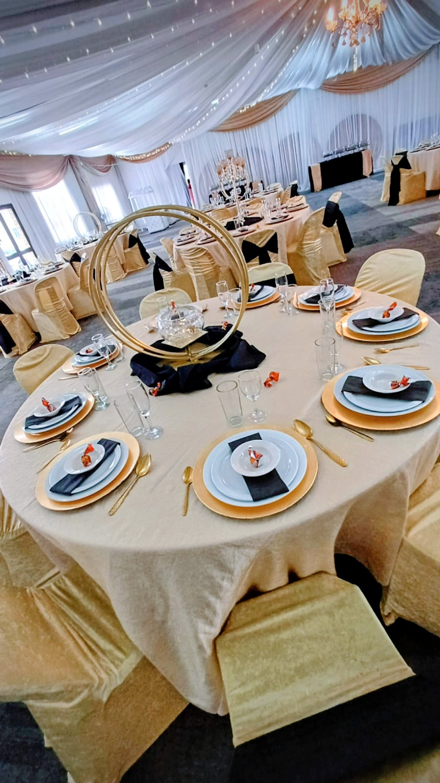event decor elegant black gold